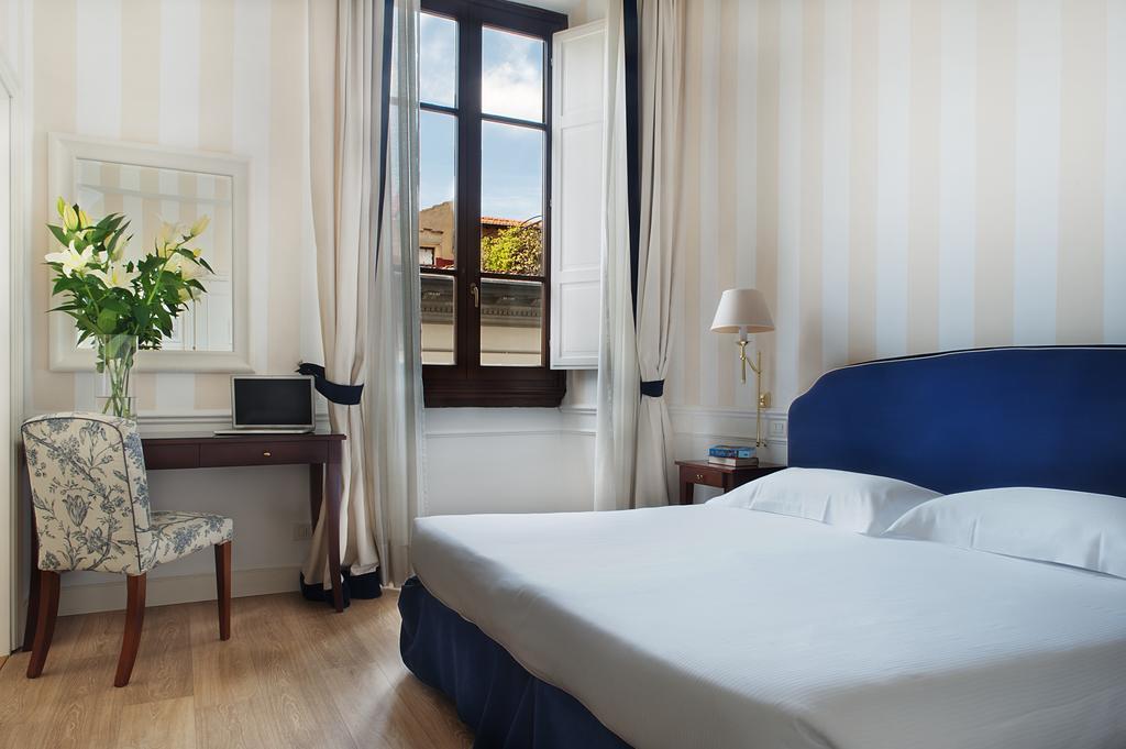 Fh55 Calzaiuoli Hotel Florenz